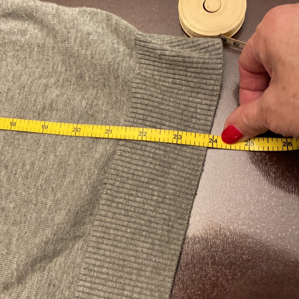Gray button up the front sweater. Suitable for evening wear. Size XL - Picture 6 of 10